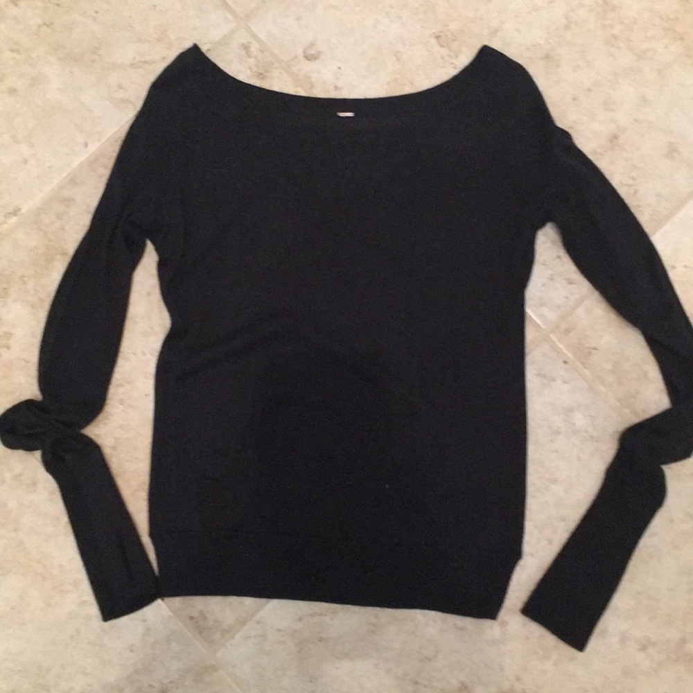 Lululemon sz 4 lightweight /thin sweater with EUC